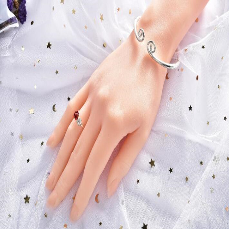 Body Jewelry Plus - Maniquí de mano femenino real 2025,