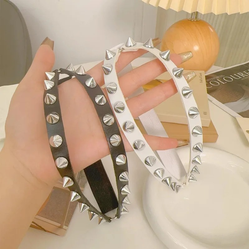 Cinturón de pierna con remache - Body Jewelry In Bulk reseña y precio